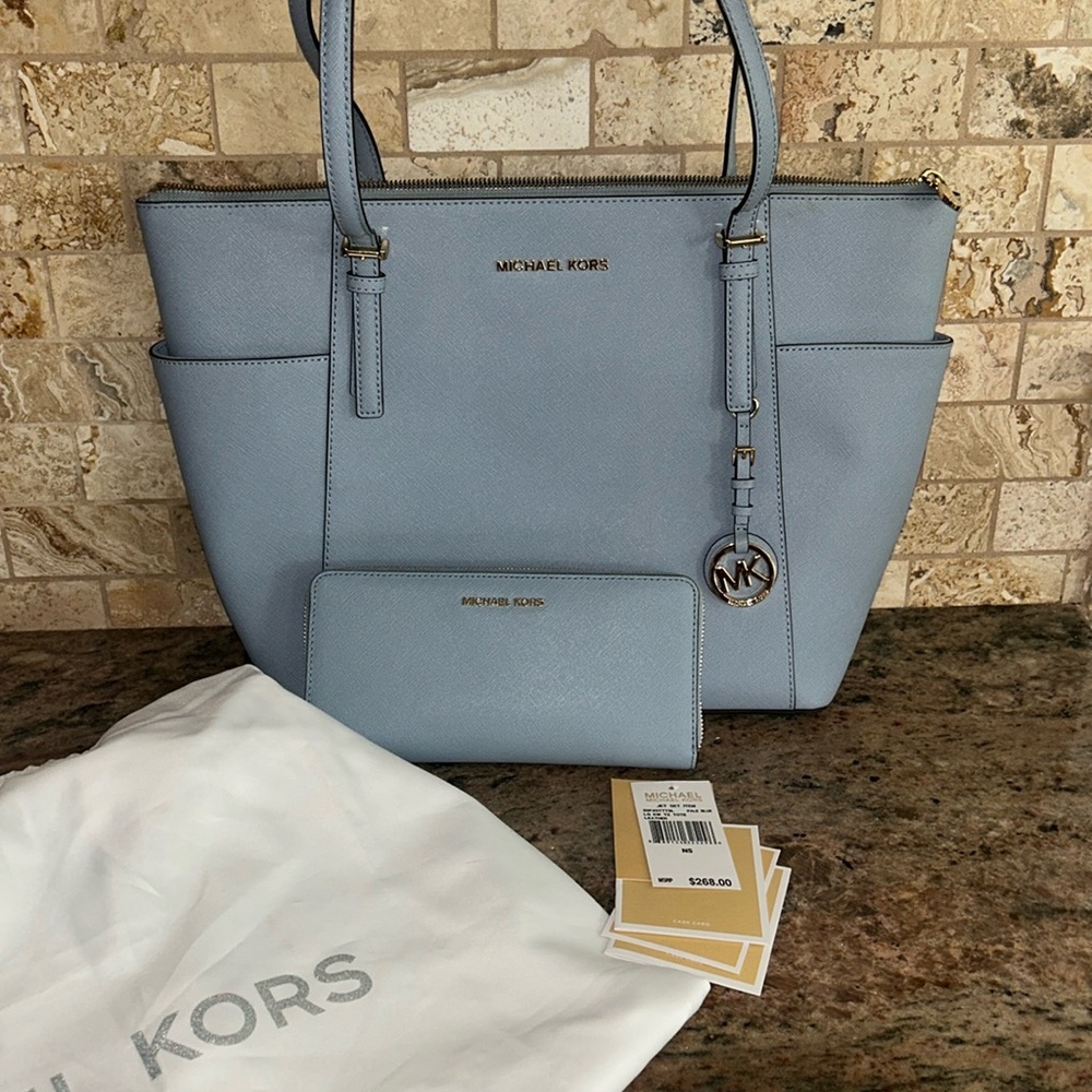 Michael Kors Jet Set Tote/Wallet Set NWT